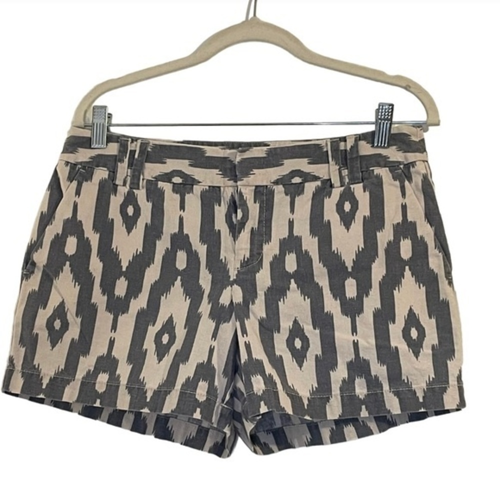 LOFT Blue White Ikat Print Shorts Women’s Size 4 Cotton Blend Flat Front Casual
